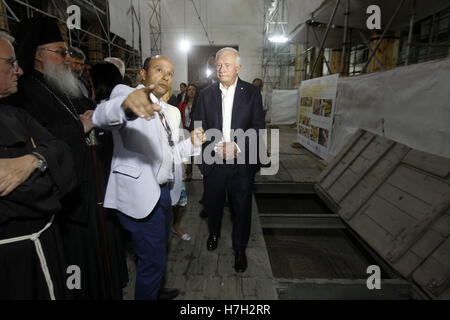 Bethlehem, Westjordanland, Palästinensische Gebiete. 5. November 2016. Kanadas Generalgouverneur David Johnston besucht die Kirche der Geburt in der West Bank von Bethlehem 5. November 2016 Credit: Wisam Hashlamoun/APA Bilder/ZUMA Draht/Alamy Live News Stockfoto