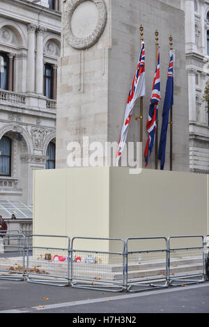 London, UK. 5. November 2016. Whitehall und Parliament Square, Millionen Maske März Sicherheitsvorbereitungen. Stockfoto