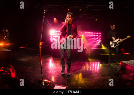 Mailand, Italien. 4. November 2016. Die amerikanische Band Panik! AT THE DISCO führt live auf der Bühne Fabrique während der "Death Of A Bachelor Tour" Credit: Rodolfo weitertransferiert/Alamy Live News Stockfoto