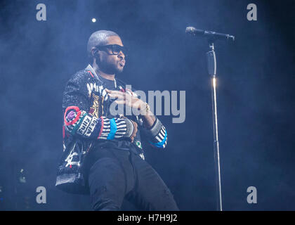 Los Angeles, Kalifornien, USA. 5. November 2016. Usher tritt in The Real Show 2016 präsentiert von Real 92,3 im Forum in Los Angeles, Ca-Credit: The Foto Zugang/Alamy Live News Stockfoto