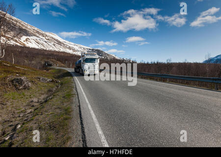 Landschaft des Kobbskar-Tunnels auf der E6 Richtung Norden nach Lofoten. Kobbskar liegt in der Nordland-Region von Norwegen. Stockfoto