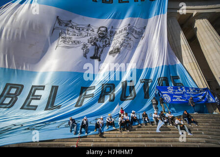 Buenos Aires, Argentinien - 29. April 2016: Gewerkschaften treffen sich in Buenos Aires, Argentinien gegen Entlassungen zu protestieren. Stockfoto