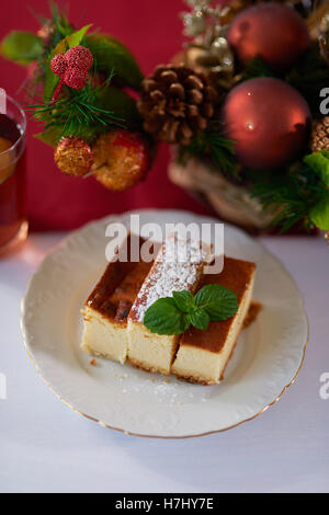 Drei Stücke von traditionellen Käsekuchen Stockfoto