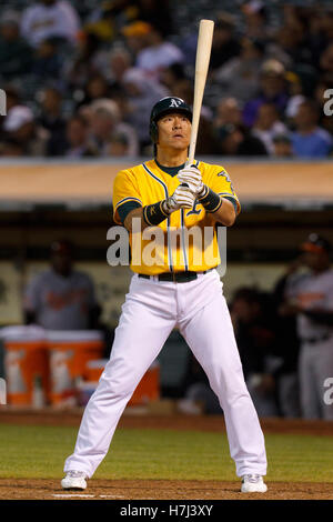 Am 15. August 2011; Oakland, Ca, USA; Oakland Athletics Designated Hitter Hideki Matsui (55) at bat gegen die Baltimore Orioles während des siebten Inning bei o.co Kolosseum. Baltimore besiegt Oakland 6-2. Stockfoto