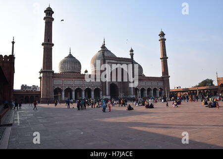 Blick auf die Jama Masjid Moschee vom Hauptplatz entfernt, Neu-Delhi, Indien Stockfoto