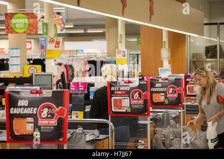 Kasse Kassen in Coles Supermarkt speichern in seine, Sydney, Australien Stockfoto