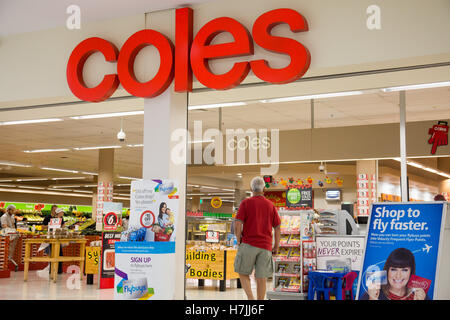 Eingang Coles Supermarkt in Warriewood Sydney, NSW, Australien Stockfoto