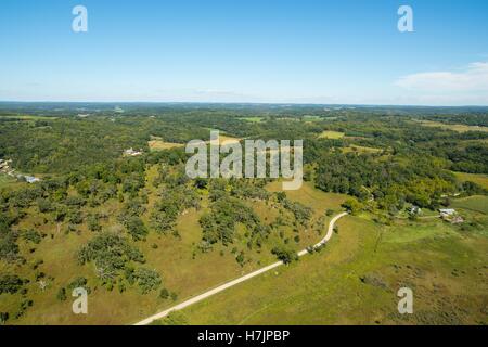 Luftaufnahme des ländlichen Dane County, Wisconsin. Insbesondere die angenehme Valley Conservancy nördlich von blauen Hügel, Wisconsin. Stockfoto