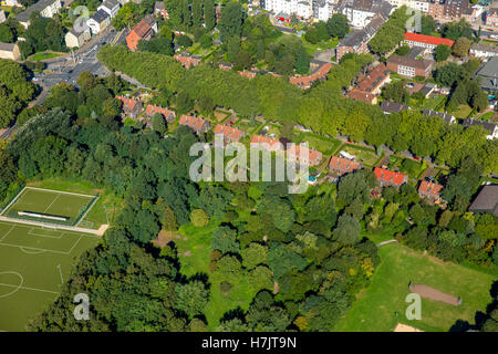 Luftbild, Oberhausen Umgebung Hauptbahnhof alte Bergbau Kolonie Gustavstrasse, historische Arbeiterviertel Immobilien Stockfoto