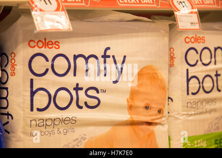 Coles Supermarkt in Sydney Australia Verkauf eigener Homebrand Babys Windeln Stockfoto