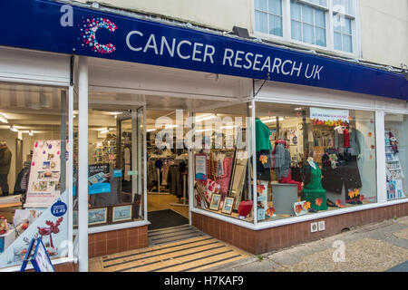 Cancer Research UK Charity Shop Preston Street Faversham Kent Stockfoto