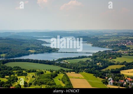 Luftaufnahme über dem Möhnesee See, Sauerland, Nordrhein-Westfalen, Deutschland Stockfoto