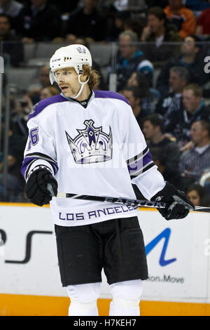 November 15, 2010, San Jose, Ca, USA; Los Angeles Kings Center Michal handzus(26) vor einer gegen die San Jose Sharks in der ersten Periode am HP Pavillion. San Jose besiegte Los Angeles 6-3. Stockfoto