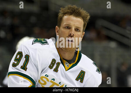 31. März 2011; San Jose, CA, USA;  Dallas Stars Zentrum Brad Richards (91) erwärmt sich vor dem Spiel gegen die San Jose Sharks im HP Pavilion. Stockfoto