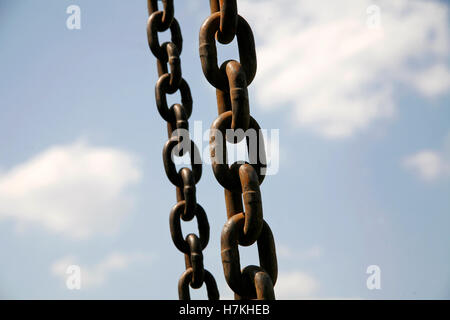 Metall-Kette Schäkel als industriellem Hintergrund Stockfoto