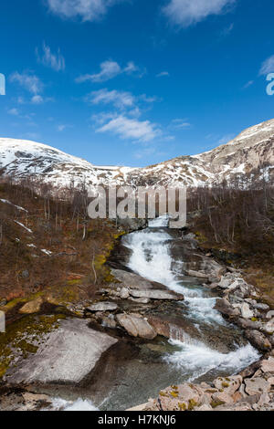 Landschaft des Kobbskar-Tunnels auf der E6 Richtung Norden nach Lofoten. Kobbskar liegt in der Nordland-Region von Norwegen. Stockfoto