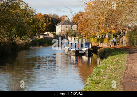 Kennet und Avon Canal Autumn, Bradford on Avon, Wiltshire, England, Großbritannien Stockfoto