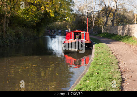 Kennet und Avon Canal Autumn, Bradford on Avon, Wiltshire, England, Großbritannien Stockfoto