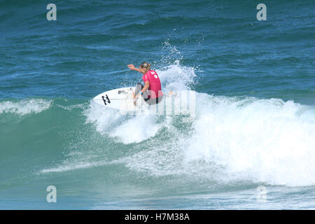 Sydney, Australien. 6. November 2016. Headliner der internationalen Beach Festival am North Cronulla Beach war der QS6000 Sydney International Womens Pro Serie Surf-Wettbewerb qualifizieren. Bildnachweis: Richard Milnes/Alamy Live-Nachrichten Stockfoto