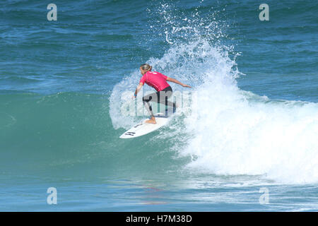 Sydney, Australien. 6. November 2016. Headliner der internationalen Beach Festival am North Cronulla Beach war der QS6000 Sydney International Womens Pro Serie Surf-Wettbewerb qualifizieren. Bildnachweis: Richard Milnes/Alamy Live-Nachrichten Stockfoto