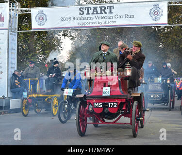 London, UK. 6. November 2016. Herr Christopher Loder und Kumpels, 1897, Daimler, London nach Brighton Veteran Car laufen, 6. November 2016. Bildnachweis: CJM Fotografie/Alamy Live-Nachrichten Stockfoto