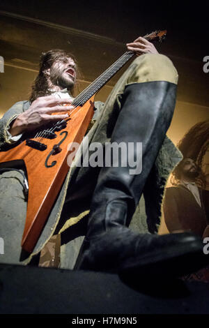 Toronto, Ontario, Kanada. 6. November 2016. Italienische Death-Metal-Band "Fleshgod Apocalypse" bei The Phoenix Concert Theatre in Toronto durchgeführt. Bandmitglieder: TOMMASO RICCARDI, PAOLO ROSSI, CRISTIANO TRIONFERA, FRANCESCO PAOLI, FRANCESCO FERRINI Credit: Igor Vidyashev/ZUMA Draht/Alamy Live News Stockfoto