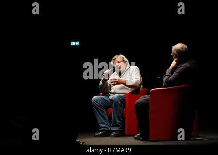 Rom, Italien. 6. November 2016. Italienischer Sänger und Songwriter Francesco Guccini abgebildet in einem Interview im Auditorium Parco della Musica in Rom Credit: Fulvio Dalfelli/Alamy Live News Stockfoto