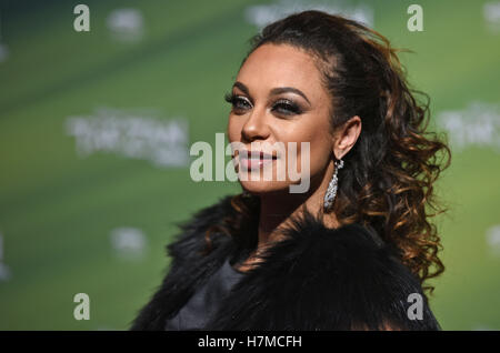 Oberhausen, Deutschland. 6. November 2016. Moderatorin Lilly Becker bei der Premiere des musical Tarzan in Oberhausen, Deutschland, 6. November 2016 ankommen. Foto: Henning Kaiser/Dpa/Alamy Live News Stockfoto