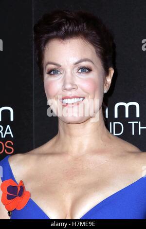 Bellamy Young im Ankunftsbereich für 9. Hamilton hinter the Camera Awards, Exchange LA, Los Angeles, CA 6. November 2016. Foto von: Priscilla Grant/Everett Collection Stockfoto