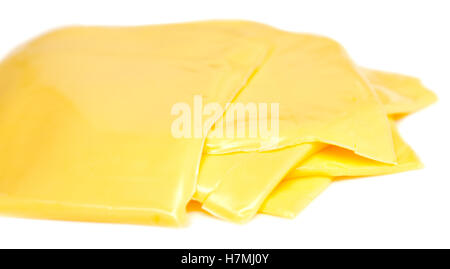 Käse, isoliert auf weißem Hintergrund Stockfoto