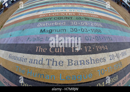 Barras Barrowland Park in Glasgow Album Weg Feier öffentlichen Kunstwerk Gehweg mit den Handlungen und Termine Rhey spielte dort Stockfoto