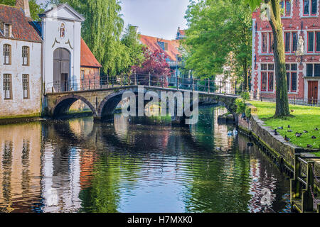 Minnewater See und Begijnhof Brügge Belgien Stockfoto