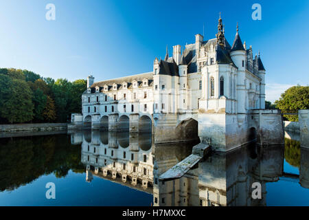 Château de Chenonceau, überspannt den Fluss Cher und in der Nähe von Dorf Chenonceaux im Loire-Tal in Frankreich Stockfoto