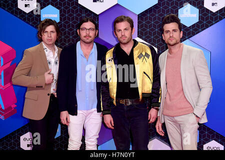 (links-rechts) Matthew Followill, Nathan Followill, Caleb Followill und Jared Followill von The Kings Of Leon, Teilnahme an der Europäischen MTV Europe Music Awards in der Ahoy Rotterdam, Niederlande. Stockfoto