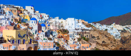 Schöne Santorini - bunte Oia. Griechenland Stockfoto