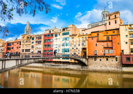 Girona - schöne bunte Stadt in Katalonien, Spanien Stockfoto