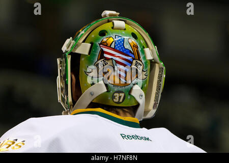 8. Dezember 2011; San Jose, CA, USA; Detaillierte Ansicht der Rückseite des einen Helm vor dem Spiel gegen die San Jose Sharks im HP Pavilion, Dallas Stars Torhüter Richard Bachman (31) angehören. Stockfoto