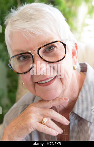 Senior Woman Looking at Kamera, USA Stockfoto