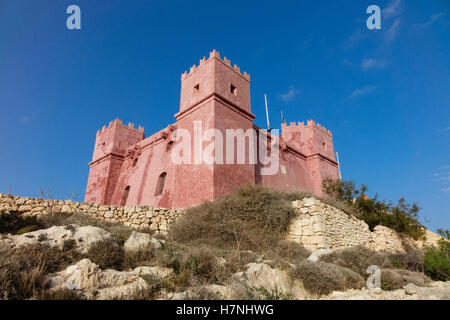 Auch bekannt als der rote Turm, Mellieha Turm oder Fort St. Agatha, Sankt Agatha Turm ist ein großen befestigten Wachturm Stockfoto