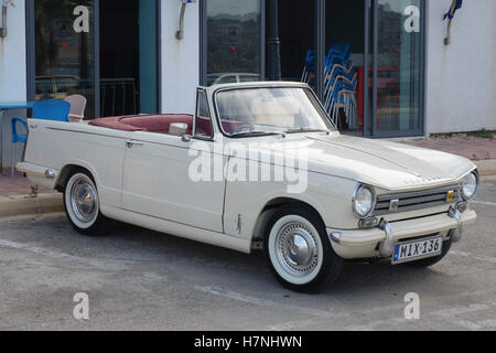 Malta - entdeckt Triumph Herald Cabrio in sehr gutem Zustand für 50 Jahre alt im Jahr 2016 Stockfoto