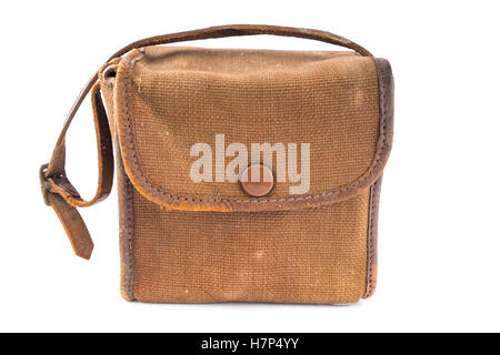 Kleine Vintage Brown Canvas Kameratasche über weiß. Stockfoto