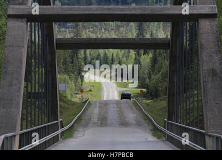 Brücke über die schwedische Fluss Ammeraan. Stockfoto