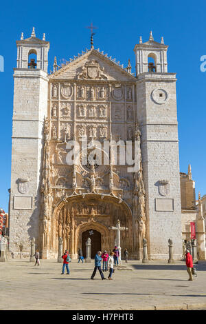 VALLADOLID, Spanien - 7. November 2016: Fassade der Kirche San Pable in Valladolid, Kastilien und León, Spanien Stockfoto