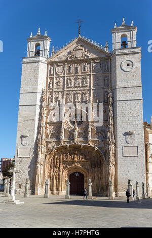 VALLADOLID, Spanien - 7. November 2016: Fassade der Kirche San Pable in Valladolid, Kastilien und León, Spanien Stockfoto