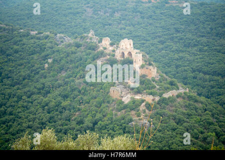 Blick auf das Schloss Montfort, eine zerstörte Kreuzritterburg im oberen Galiläa im Norden Israels Stockfoto