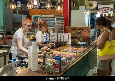 Reiseziel Donuts am Norden Markt Börse est 1876, Columbus, Ohio, USA Stockfoto