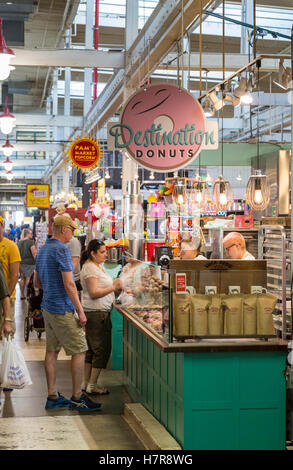 Reiseziel Donuts am Norden Markt Börse est 1876, Columbus, Ohio, USA Stockfoto