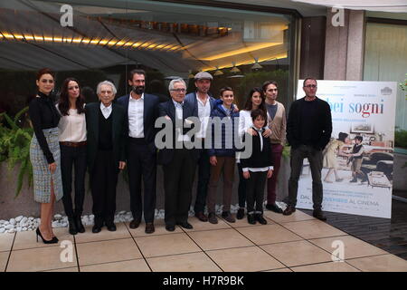 Roma, Italien. 7. November 2016. Werfen Sie beim Photocall "Fai Bei Sogni", ein Film von Marco Bellocchio. © Matteo Nardone/Pacific Press/Alamy Live-Nachrichten Stockfoto