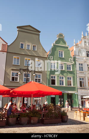 Gebäude im neuen Markt, neuer Marktplatz, Rostock, Mecklenburg-Vorpommern, Deutschland Stockfoto