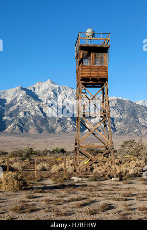 Turm Nr. 8 am Manzanar Relocation Center in der Nähe von Unabhängigkeit, Kalifornien zu schützen. Stockfoto